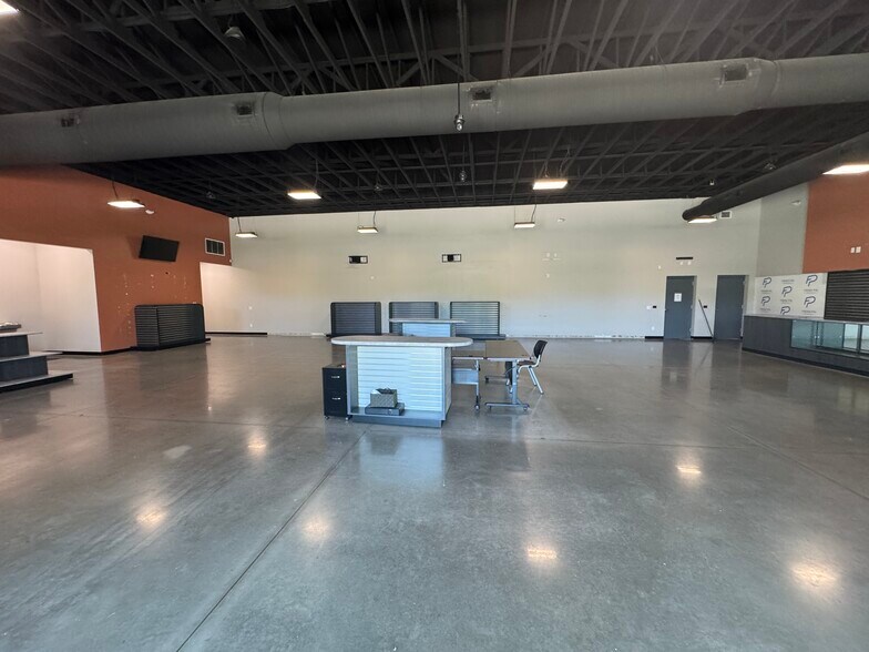More Photos Of 2195 1st Ave, Opelika Office For Sale