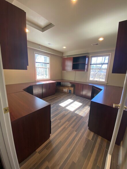 More Photos Of 731 Walker Rd, Great Falls Medical For Sale