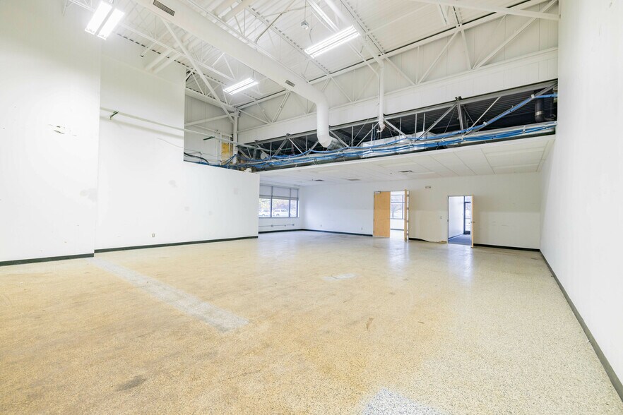 More Photos Of , Wixom Flex For Sale