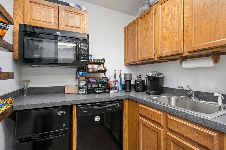 More Photos Of 504 W Eisenhower Blvd, Loveland Office For Sale