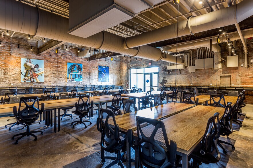 More Photos Of 500 E Davie St, Raleigh Restaurant For Lease