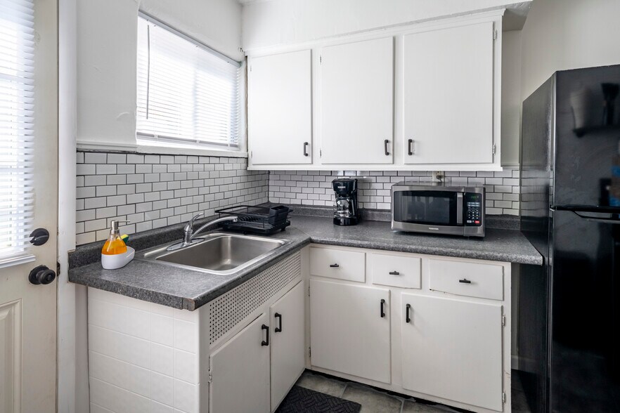 More Photos Of 2436-2442 S Dixie Dr, Kettering Apartments For Sale