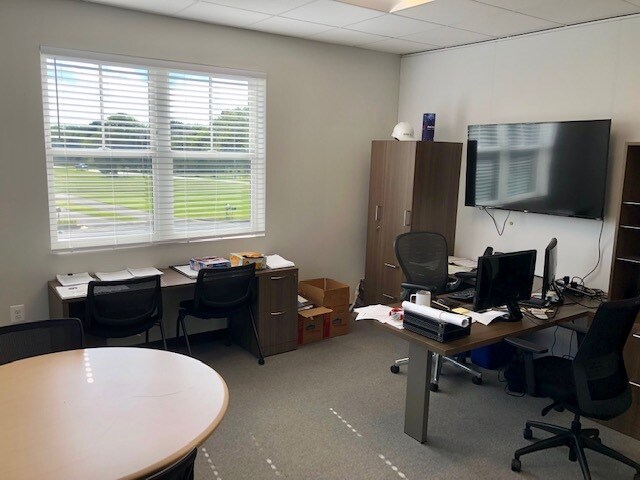 More Photos Of 3240 Ferry Landing Rd, Dunkirk Office For Sale