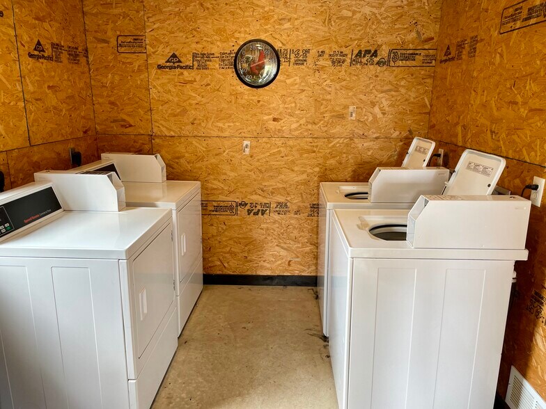 More Photos Of 8460 Farthing Rd, Vernon Manufactured Housing Mobile Home Park For Sale