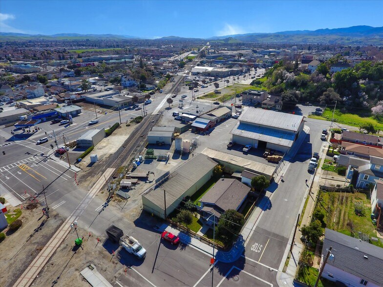 More Photos Of 354 1st St, Hollister Freestanding For Sale