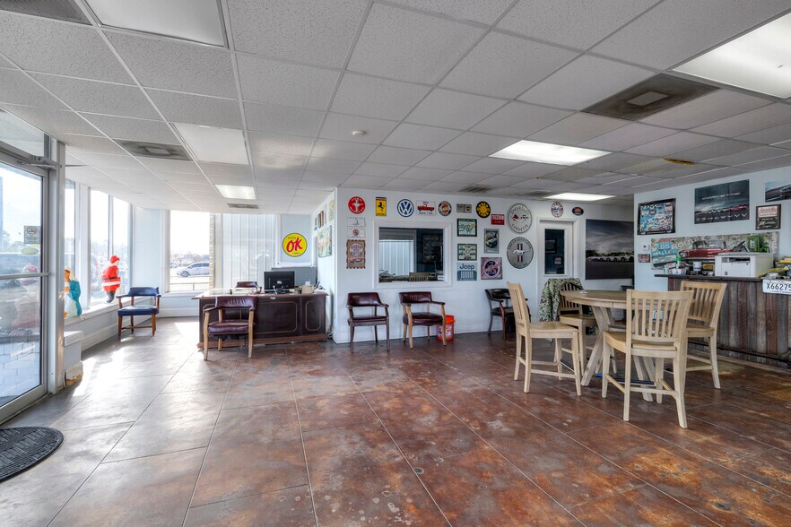 More Photos Of 756 Bultman Dr, Sumter Light Distribution For Sale