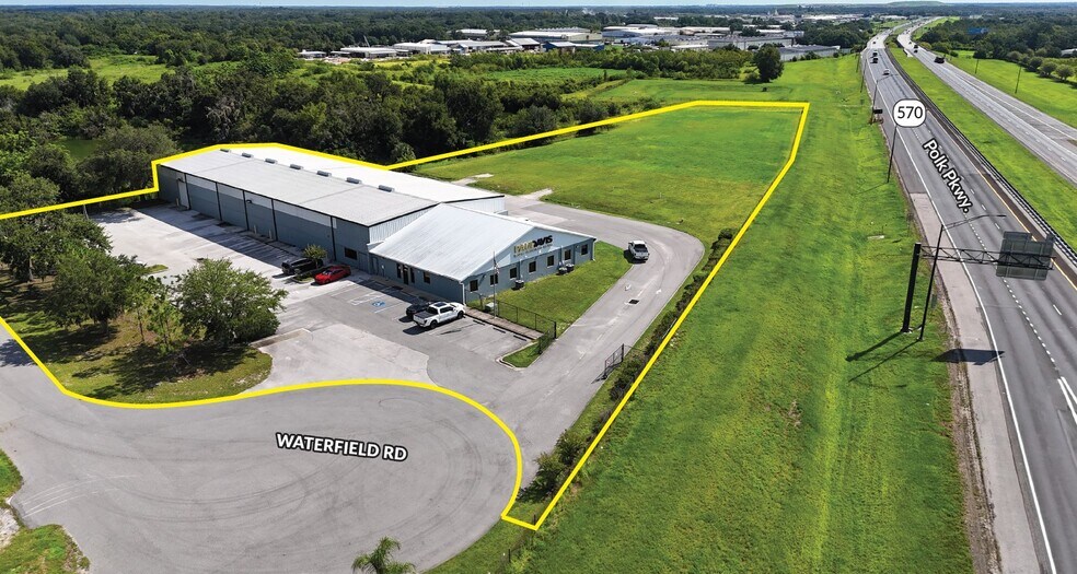 More Photos Of 3306 Waterfield Rd, Lakeland Warehouse For Lease
