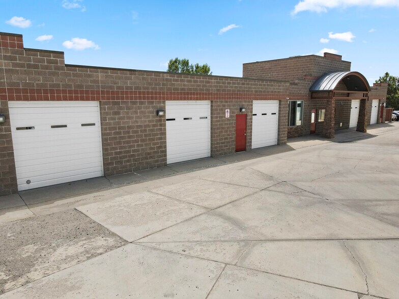 More Photos Of 738 Castleton Rd, Castle Rock Warehouse For Lease