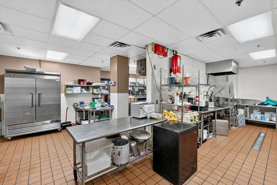 More Photos Of 610 Monroe St, Toledo Storefront Retail Residential For Sale