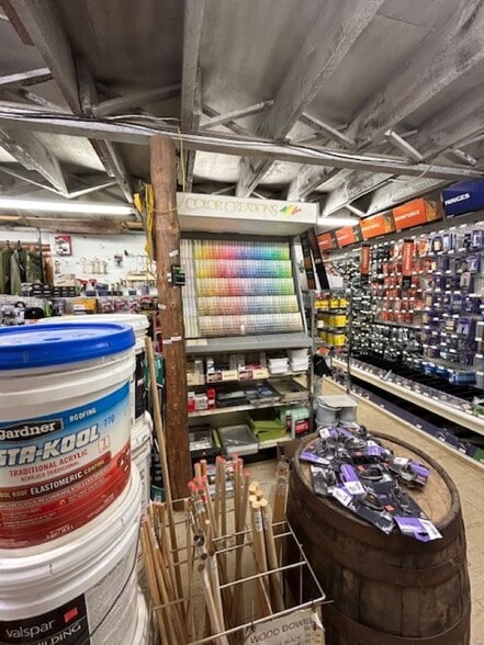 More Photos Of 1020 Laurel St, Whitewood General Retail For Sale