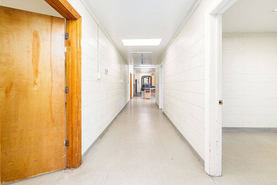 More Photos Of 101 Lea Rd, Kenbridge Rehabilitation Center For Sale