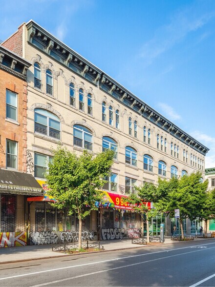 More Photos Of 318 Knickerbocker Ave, Brooklyn Apartments For Lease