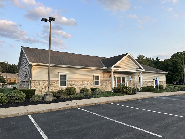 Primary Photo Of 2 Emma Ln, Clifton Park Medical For Lease