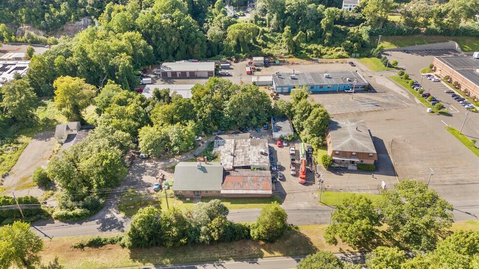 More Photos Of 435 Bridgeport Ave, Shelton Warehouse For Sale