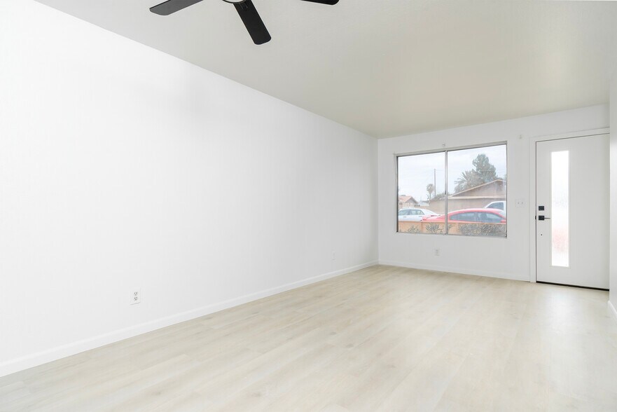 More Photos Of 2444 E Willetta St, Phoenix Apartments For Sale