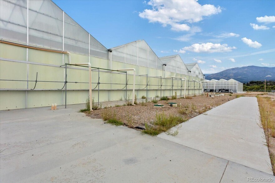 More Photos Of 7800 7706 7708 7710 County Rod 152, Salida Manufacturing For Sale