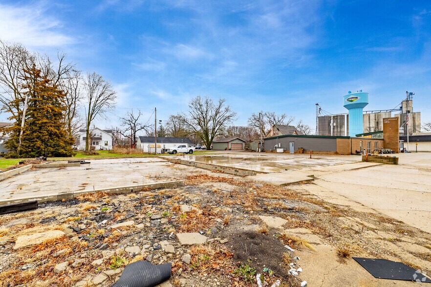 Primary Photo Of 211 Center Ave N, Mitchellville Land For Lease