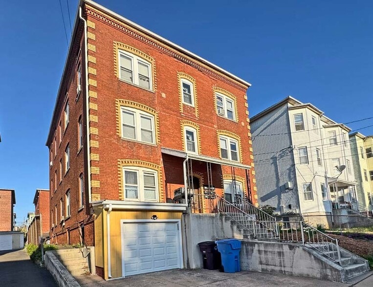More Photos Of 146-148 Grove St, New Britain Apartments For Sale