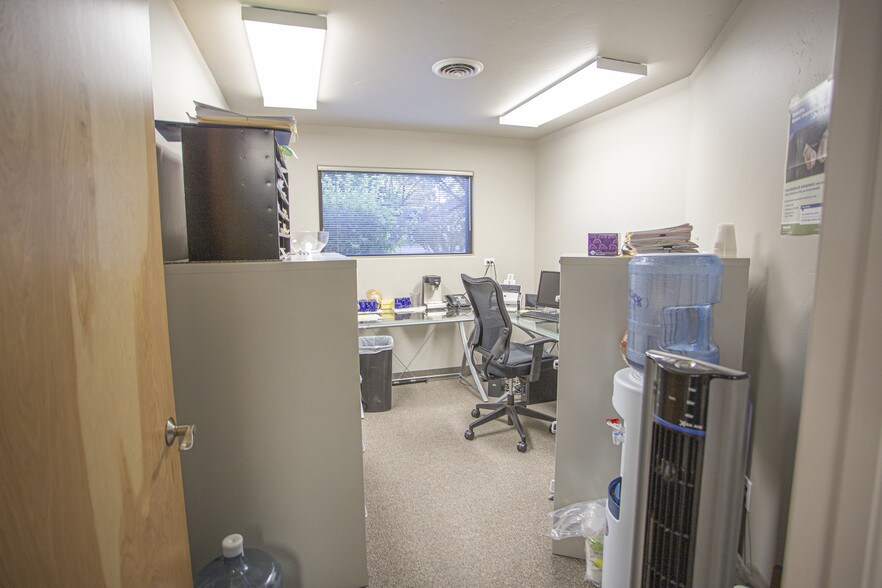 More Photos Of 132 E 5th St, Delta Office For Lease