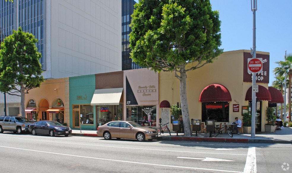 More Photos Of 363-371 N Camden Dr, Beverly Hills Storefront Retail Office For Lease