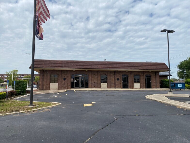 More Photos Of 25 E 16th St, Chicago Heights Loft Creative Space For Sale