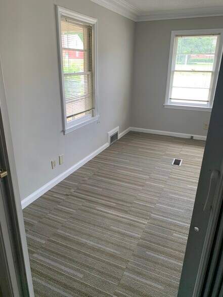 More Photos Of 1924 Warm Springs Rd, Columbus Medical For Sale