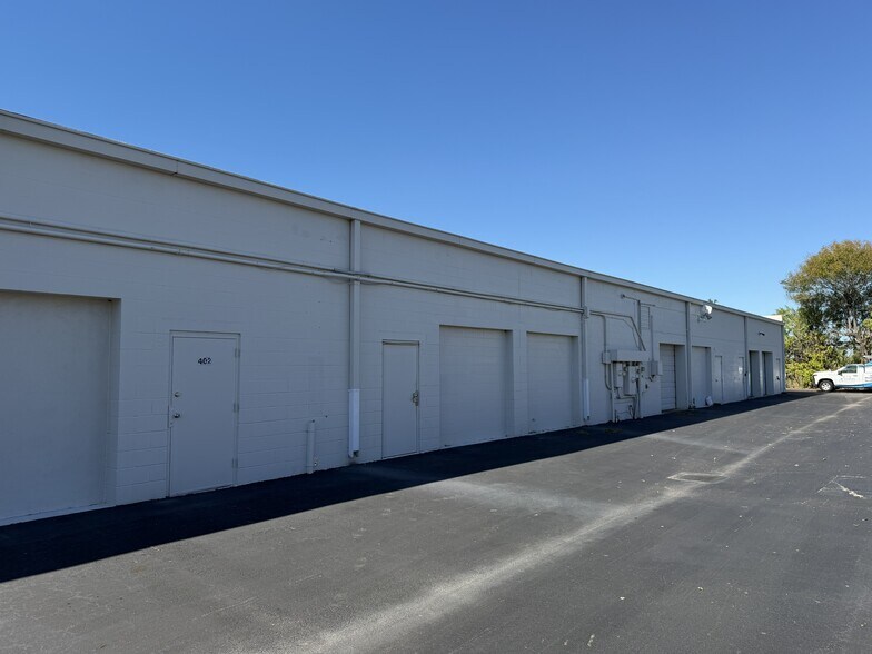 More Photos Of 9225 Ulmerton Rd, Largo Light Manufacturing For Sale