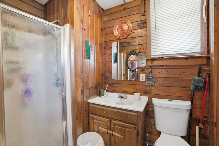 More Photos Of 130 Water St, Warren Apartments For Sale