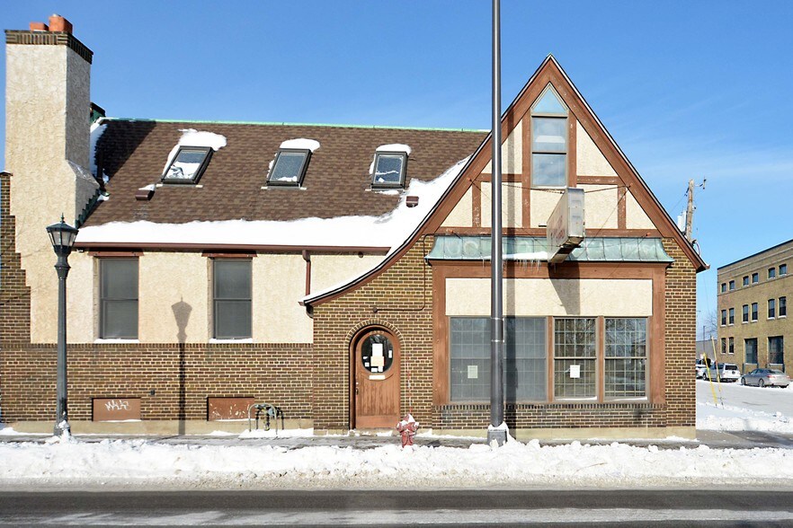 Primary Photo Of 2345 W University Ave, Saint Paul Warehouse For Lease