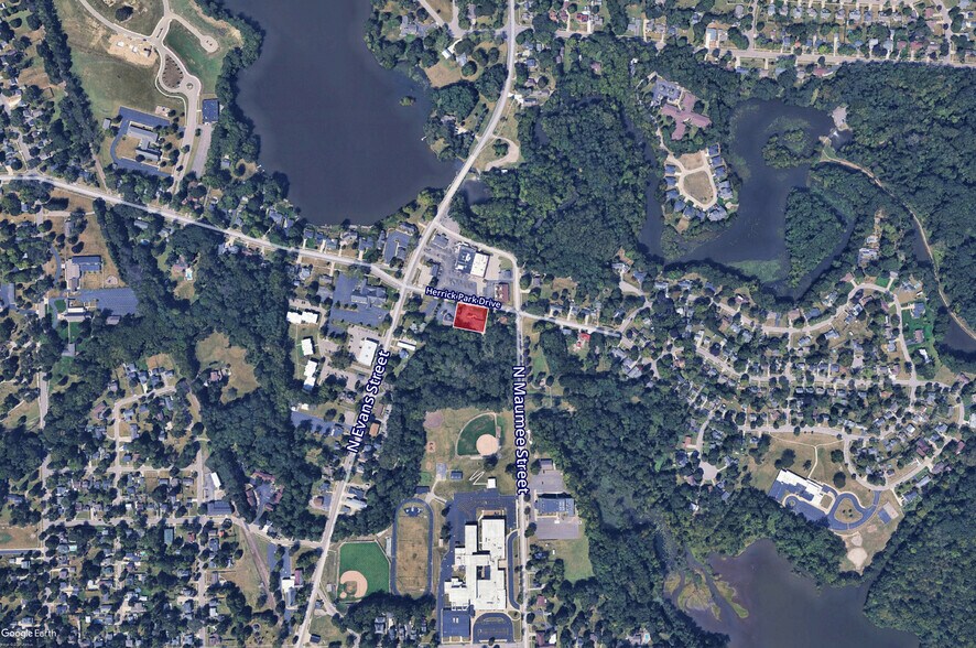 More Photos Of 126 Herrick Park Dr, Tecumseh Medical For Sale