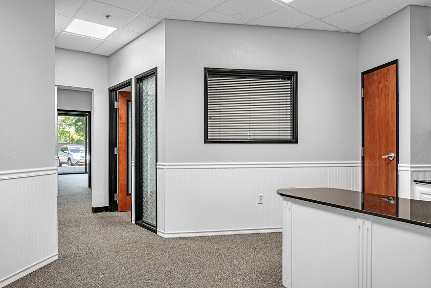 More Photos Of 9401 E Stockton Blvd, Elk Grove Office Residential For Sale