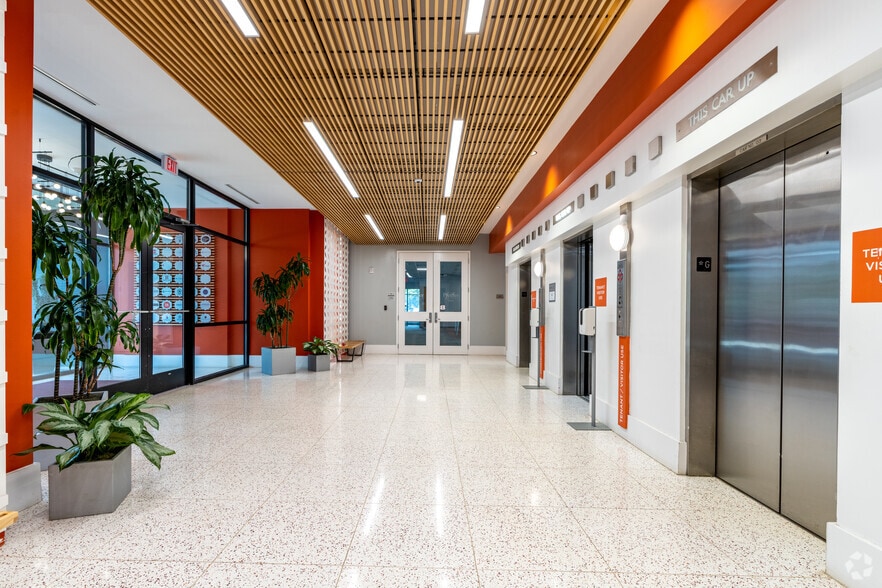 More Photos Of 1515 Mockingbird Ln, Charlotte Office For Lease