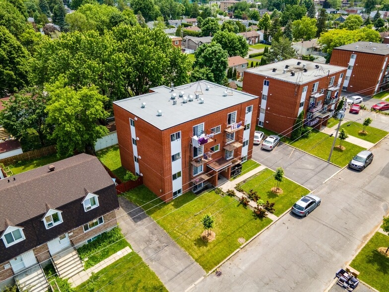 More Photos Of 3375 Rue Gélineau, Longueuil Apartments For Sale
