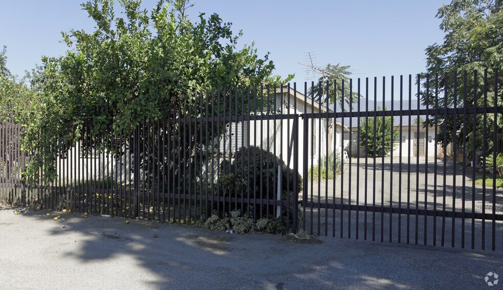 More Photos Of 13664 Whittram Ave, Fontana Specialty For Sale