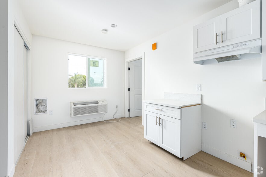 More Photos Of 8717 S Central Ave, Los Angeles Apartments For Sale