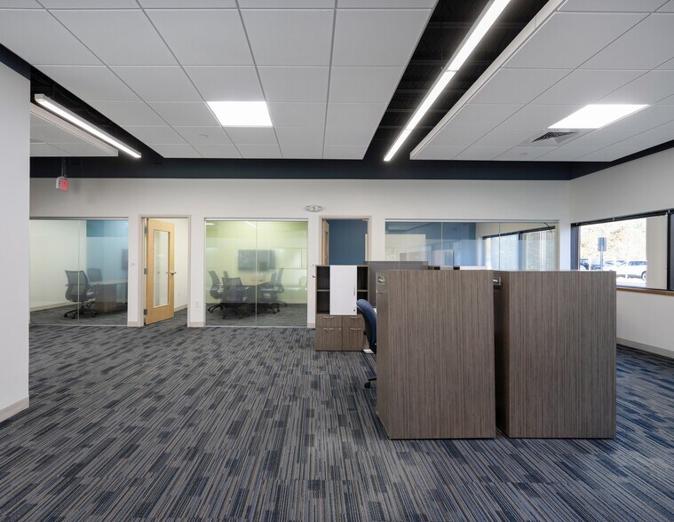 More Photos Of 100 Domain Dr, Exeter Office For Lease