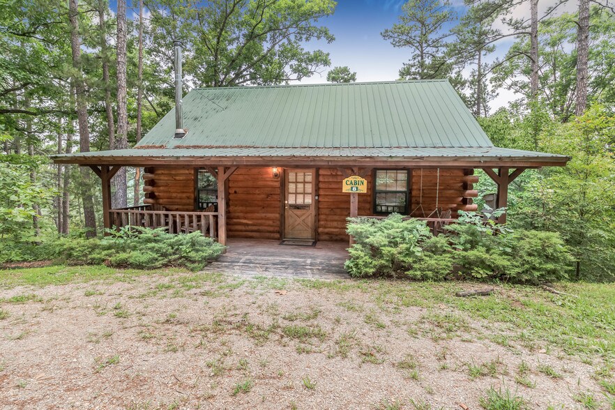 More Photos Of 15695 Highway 187, Eureka Springs Hotel For Sale