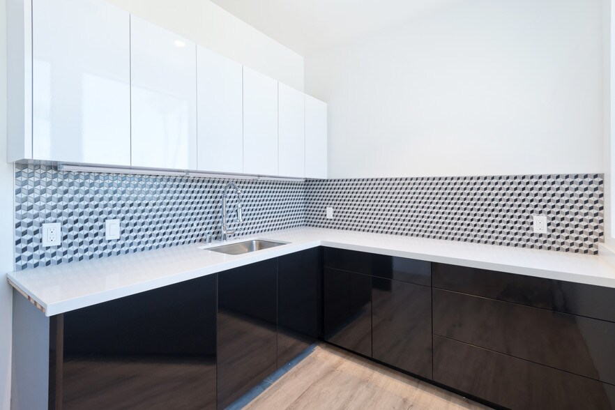 More Photos Of 13470 Washington Blvd, Marina Del Rey Loft Creative Space For Lease