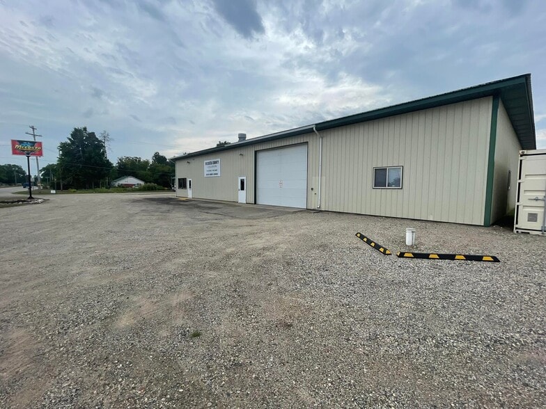 More Photos Of 505 N Cass St, Morley Auto Repair For Sale