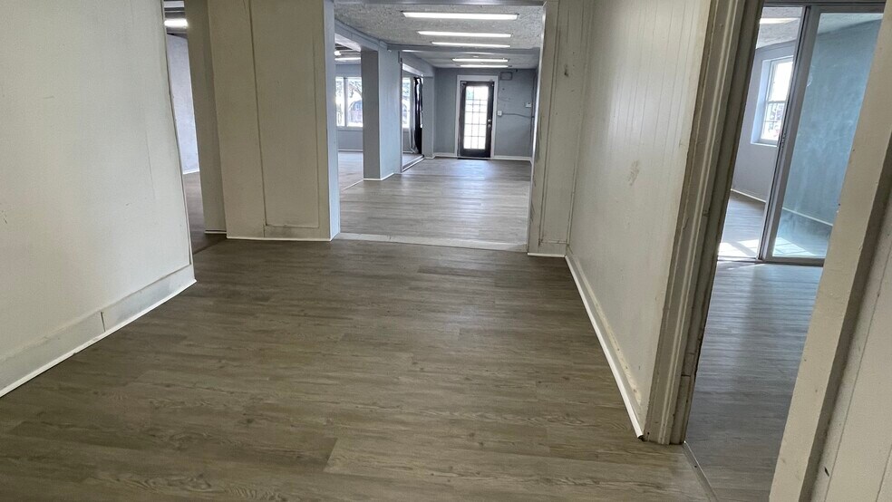 More Photos Of 507 Us-80 Hwy, Savannah Freestanding For Lease