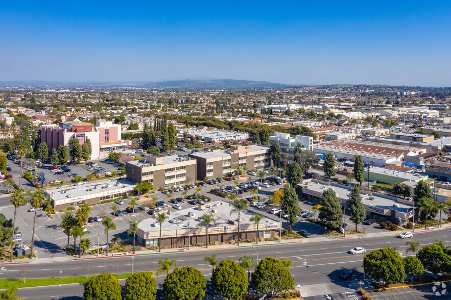 More Photos Of 25 S Raymond Ave, Alhambra Medical For Lease