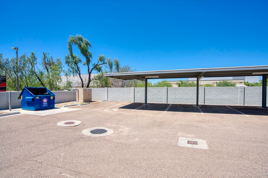 More Photos Of 1550 W Parkside Ln, Phoenix Warehouse For Lease