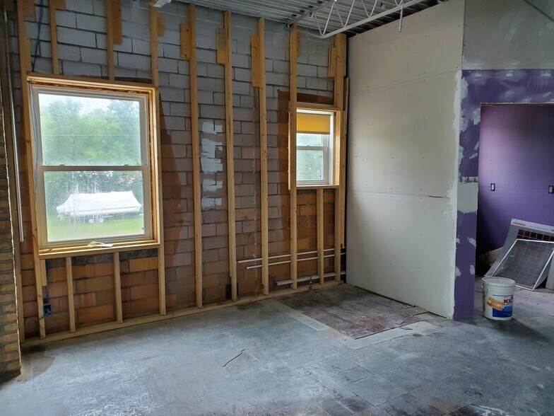 More Photos Of 320 Park St, Coloma Industrial For Sale