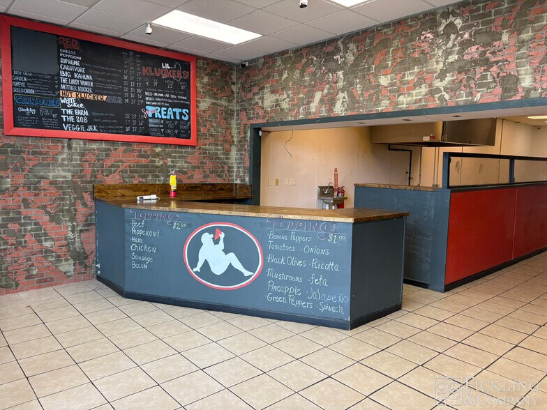 More Photos Of 120 Tom Hill Sr. Blvd, Macon-Bibb Freestanding For Lease