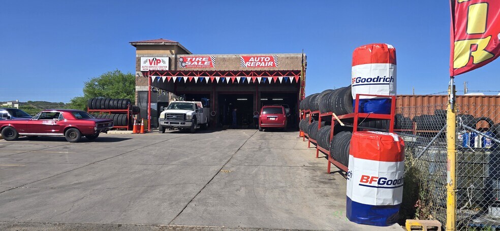 Primary Photo Of 1185 Circulo Mercado, Rio Rico General Retail For Sale