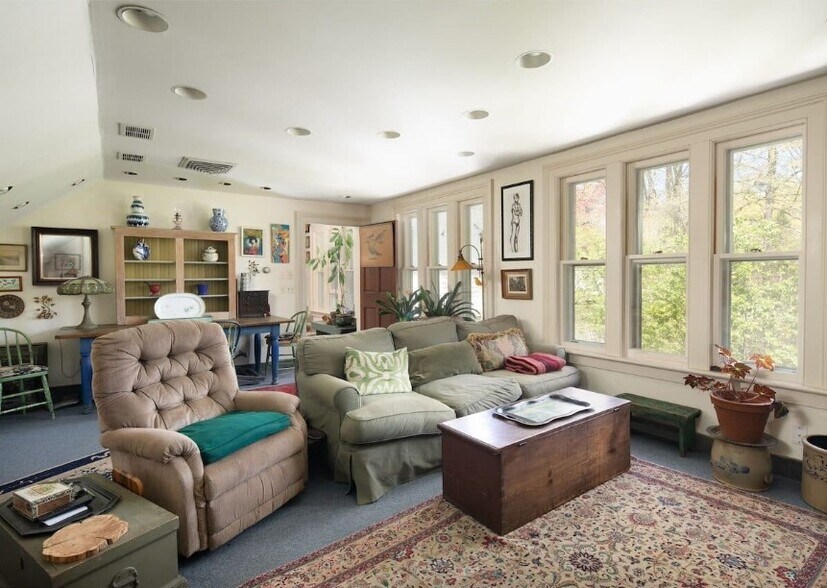 More Photos Of 308 Main St, Lakeville Apartments For Sale