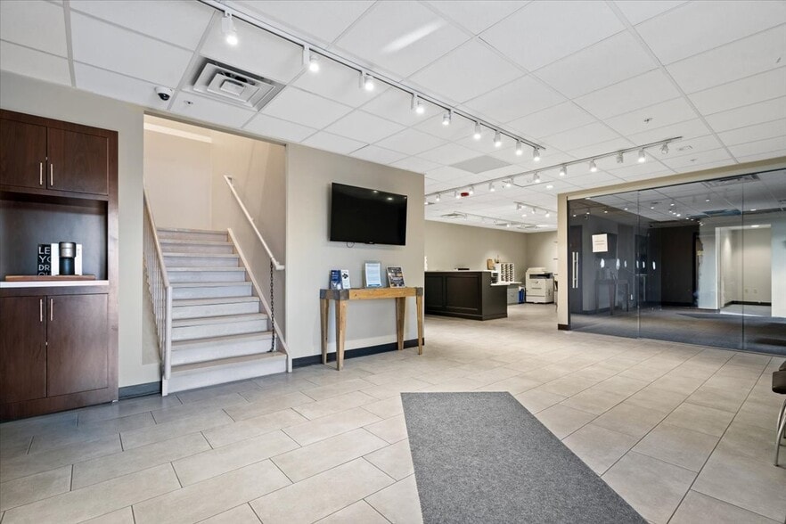 More Photos Of 201 W Carmel Dr, Carmel Theater Concert Hall For Lease