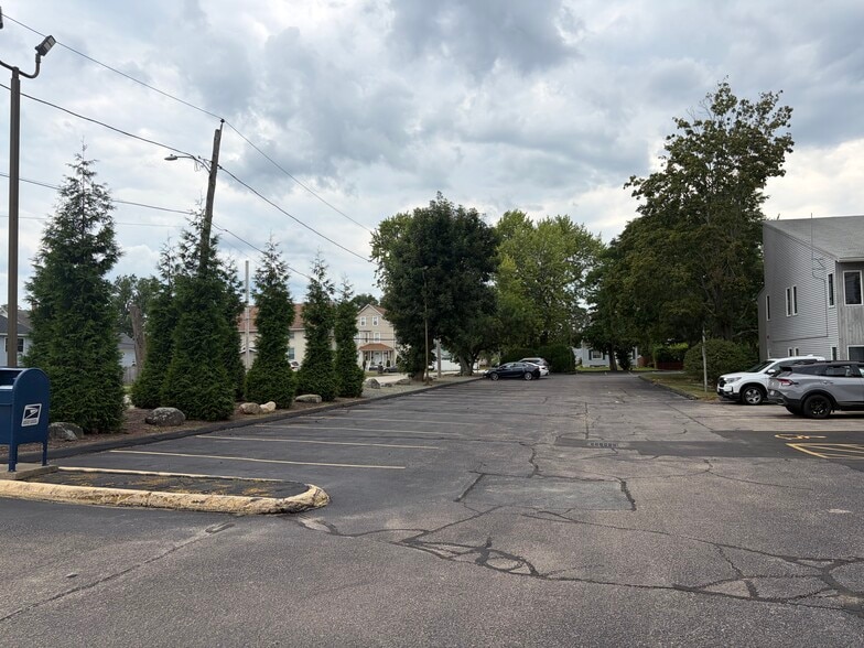 More Photos Of 615 Jefferson Blvd, Warwick Office For Sale