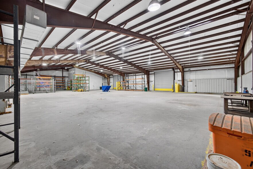 More Photos Of 906 S Eastern Ave, Elk City Warehouse For Sale