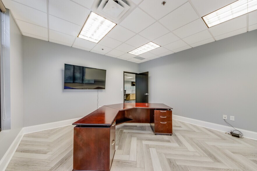 More Photos Of 2700 N Berkeley Lake Rd, Duluth Office For Sale